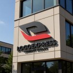 画像8: Eの流線型とスピードが描く革新ロゴ (8)