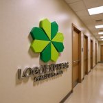 画像15: ハートの葉が織りなす四つ葉のクローバーロゴ (15)