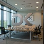 画像9: DKの力強い連結ロゴ (9)