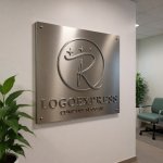 画像13: エレガントなRと輝く星のロゴ (13)