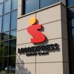 画像8: S字と人型の活力ロゴ (8)