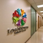 画像15: カラフルな人々が織りなす共創と結束のロゴ (15)