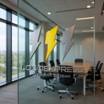 画像10: M字と三本の稲妻が輝くスピードロゴ (10)