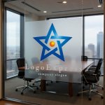 画像11: 星と中心の輝きが象徴する成功ロゴ (11)