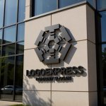 画像8: Tと六角形の技術的つながりロゴ (8)