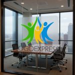 画像11: カラフルな人々が手を取り合う喜びのロゴ (11)