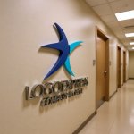 画像15: 歩みを進める星が示す、進歩と成功のロゴ (15)