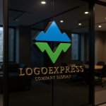 画像15: Vと山が示す挑戦と成長のロゴ (15)