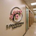 画像15: 桜の枝と円が彩る和風エレガントロゴ (15)