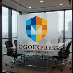 画像11: モザイクの盾とMが示すのロゴ (11)