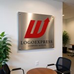 画像7: 上昇するWと矢印のロゴ (7)