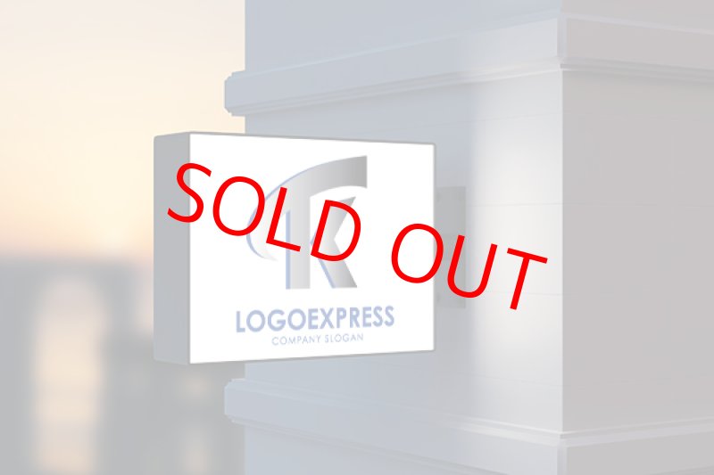 画像7: TとKをモチーフとした立体的なシルバーと青のロゴ (7)