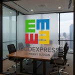 画像11: 「E」と「M」と「M」が織りなすカラフルなスクエアロゴ (11)