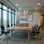 画像9: お城の塔と「E」が融合した威厳あるロゴ (9)