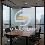 画像11: 円とストライプが描く先進的な「S」のロゴ (11)