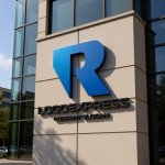 画像8: 先進性と信頼を象徴する「R」のモダンロゴ (8)