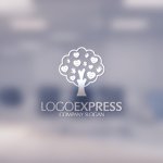 画像14: 手とハートで彩られた、温かい木のロゴ (14)