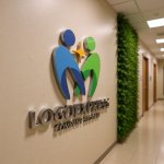 画像15: 人々の繋がりと輝きを表すM字ロゴ (15)