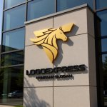 画像8: T字と駿馬の力強い黄金ロゴ (8)