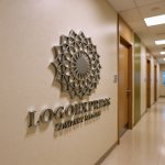 画像15: マンダラと輝く太陽を描いたエレガントなロゴ (15)