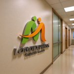 画像15: 人々の繋がりと成長を表すM字ロゴ (15)