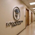 画像15: 繊細な花を描いた優雅なオーバルロゴ (15)