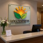 画像8: 笑顔の太陽と葉のナチュラルロゴ (8)