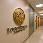 画像15: 優雅な筆記体Rの黄金ロゴ (15)