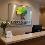 画像8: Kの文字と葉が織りなす成長の木ロゴ (8)