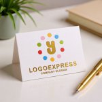 画像16: カラフルなドットが囲むY字のかわいいロゴ (16)